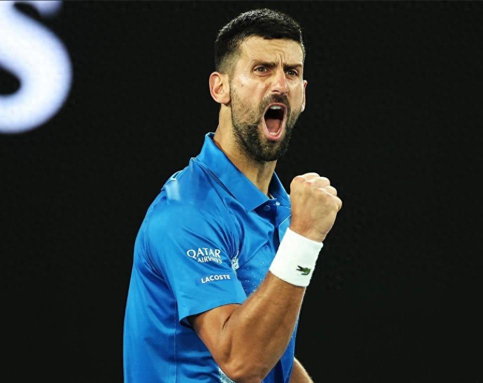 德约科维奇重返赛场，爆冷首场状态出色，拜仁观众沸腾！